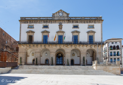 Cáceres106