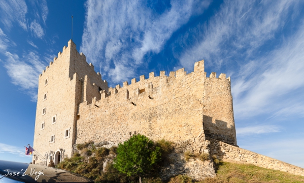 MG_8640__MG_8645-6-images_0000-Editar